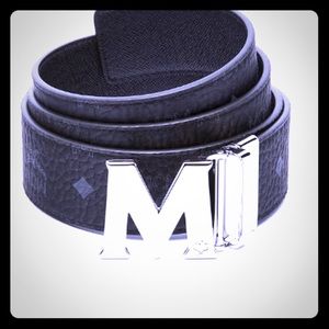McM authentic belt comes with mcm Bag /1y warranty